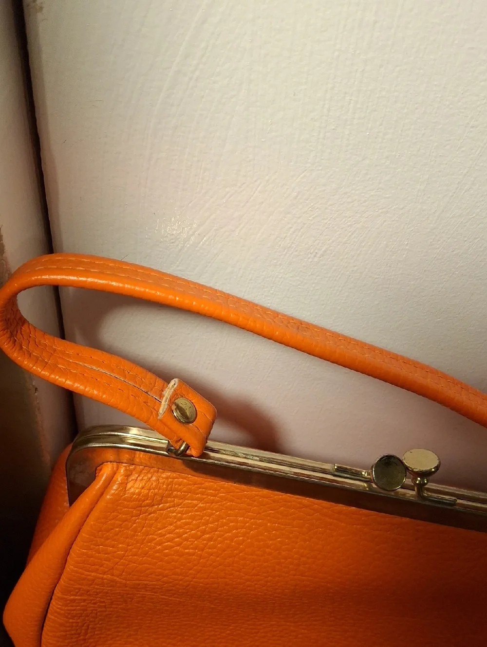 Vintage Orange Leather Top-Handle Frame Bag with Coin Pouch - Picture 5 of 9